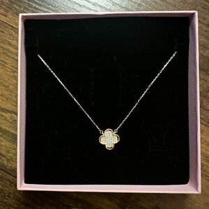 14K Solid Gold Clover Necklace 18”